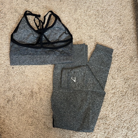 Gymshark set - Picture 2 of 2